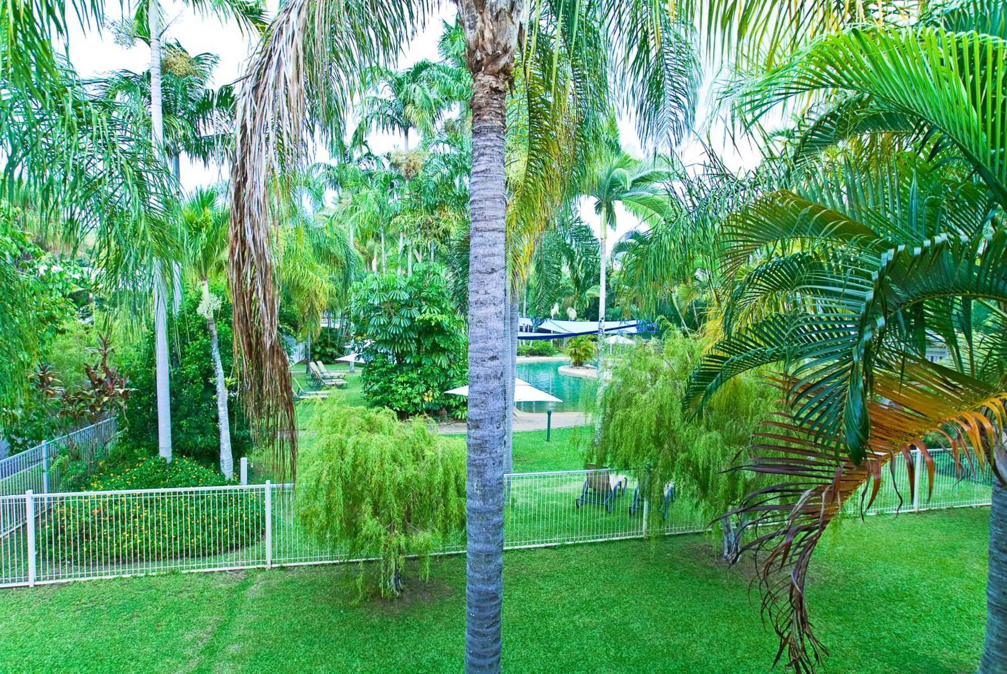 Nimrod Resort Apartments Port Douglas Esterno foto